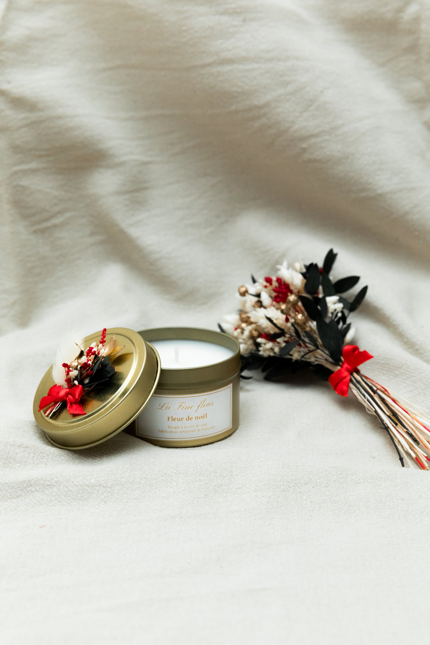Bouquet et bougie fleur de noël
